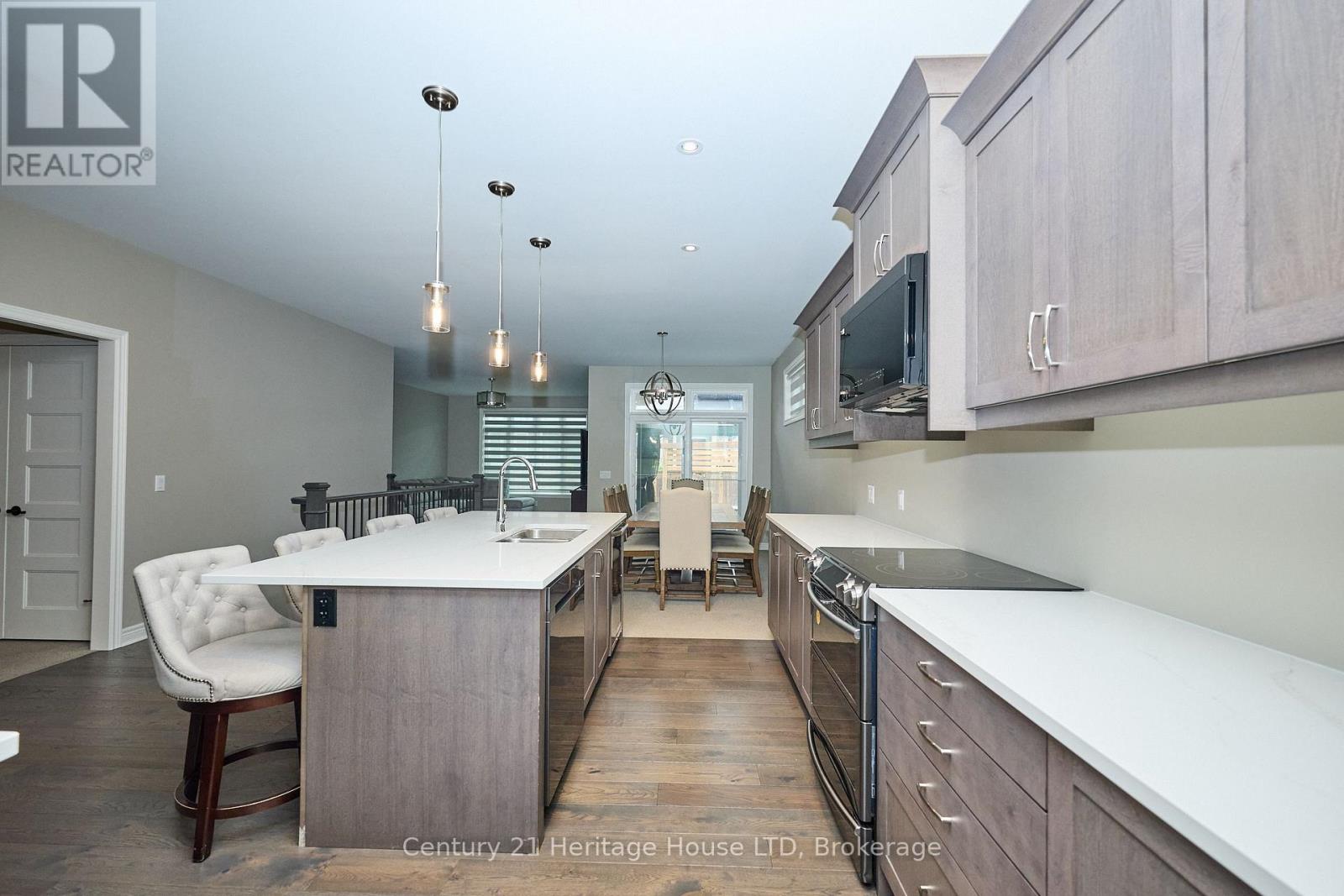 29 Mcfarland Street, Thorold (Hurricane/merrittville), Ontario  L0S 1K0 - Photo 11 - X12164885