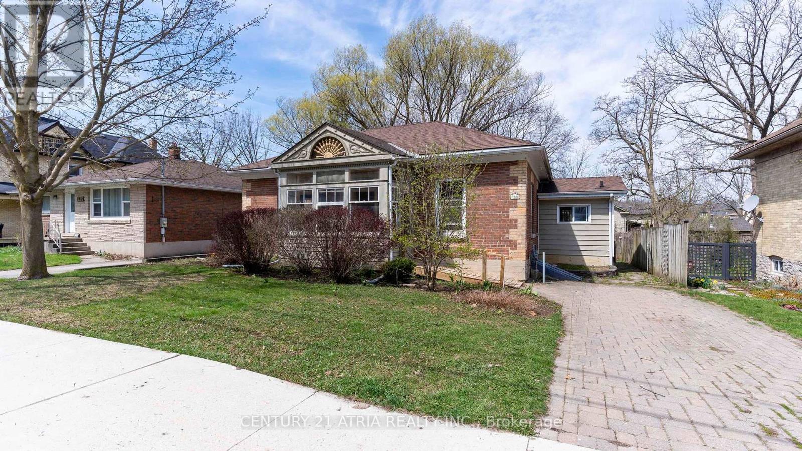130 Wellington Street S, St. Marys, Ontario  N4X 1A6 - Photo 2 - X12163968