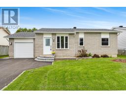 61 ALBERT STREET, Russell, Ontario