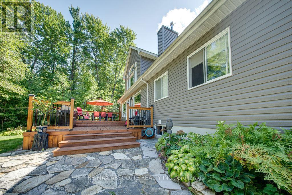 685 Boundary Road, North Dundas, Ontario  K0G 1J0 - Photo 44 - X12164827