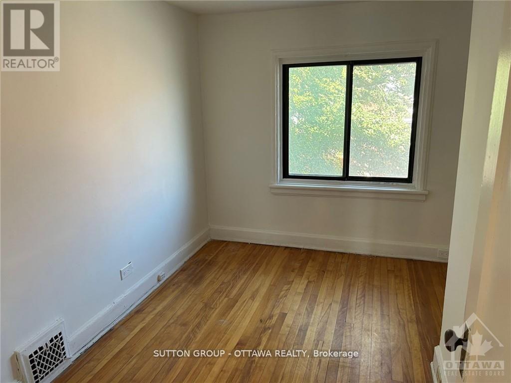 50 Armstrong Street, Ottawa, Ontario  K1Y 2V7 - Photo 10 - X12164892