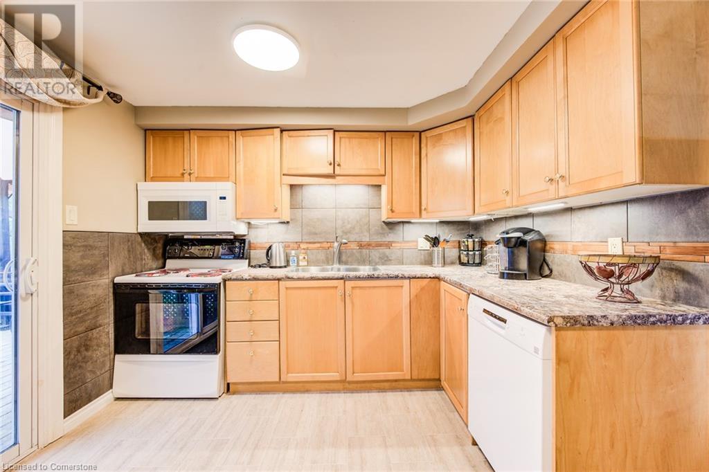 102 Sugar Maple Street, Kitchener, Ontario  N2N 1X7 - Photo 14 - 40731304