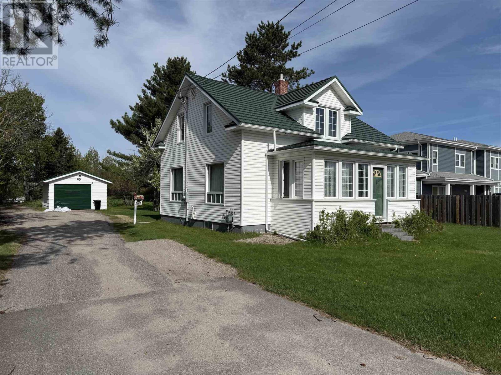 154 Van Horne AVE, dryden, Ontario