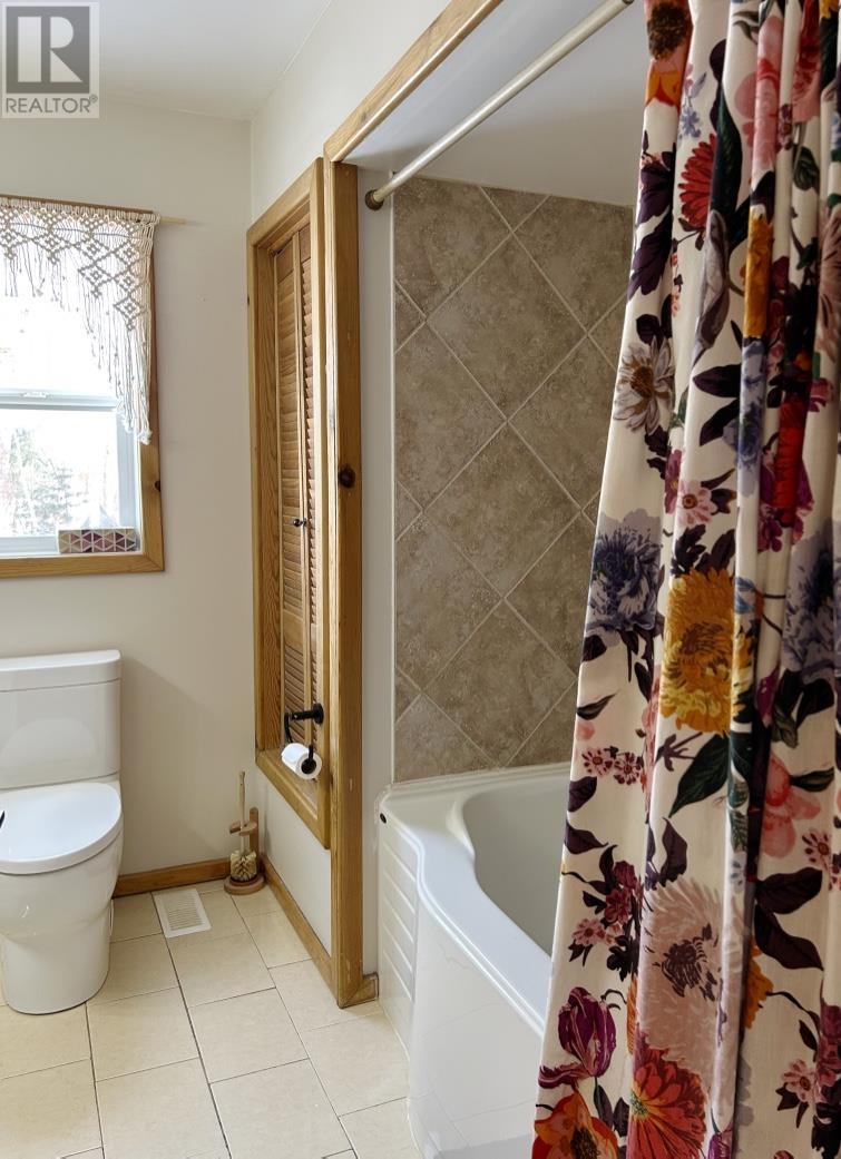 221 Nickel Lake Shores Road, Fort Frances, Ontario  P9A 3M3 - Photo 24 - TB250248