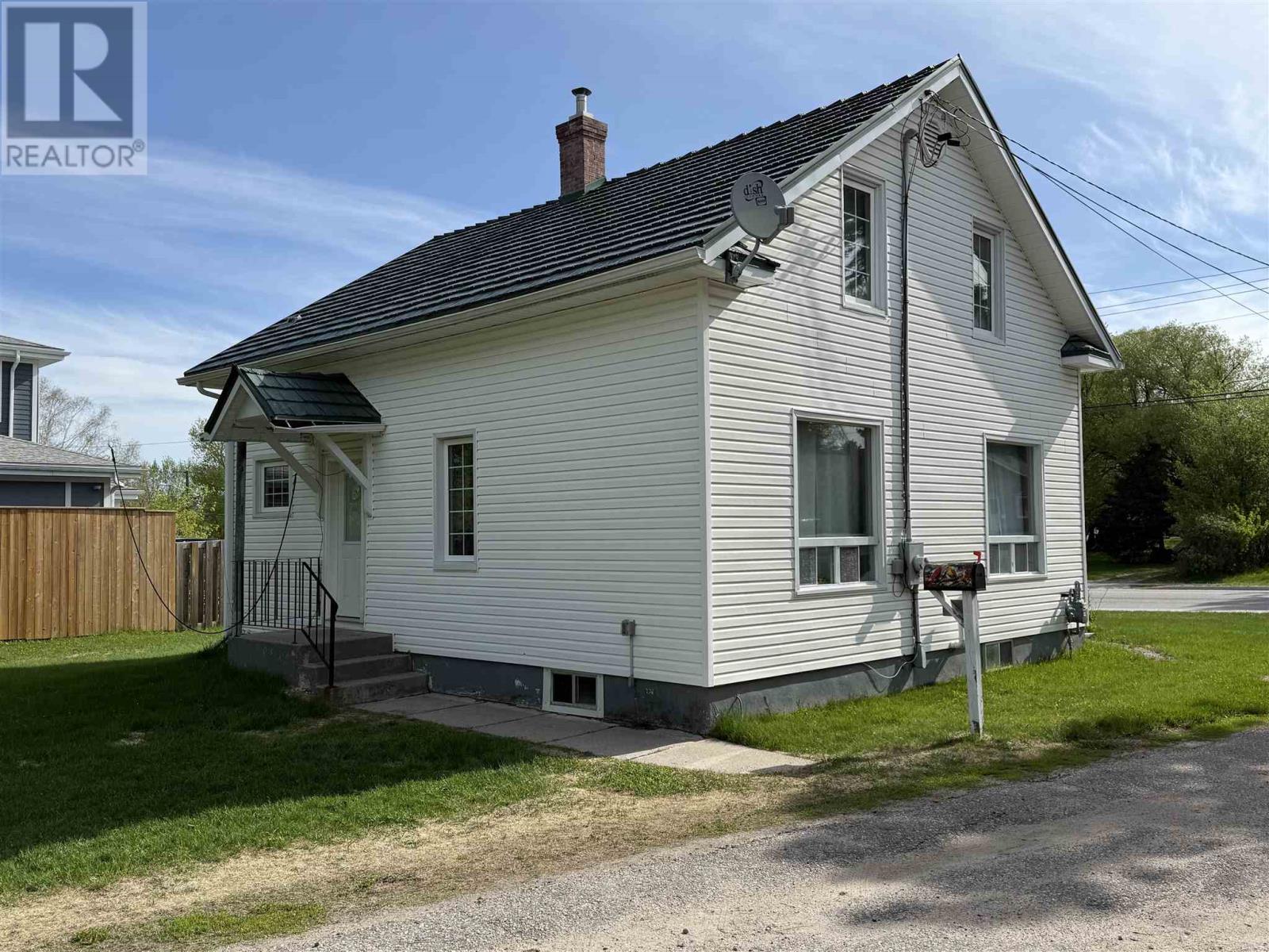 154 Van Horne Ave, Dryden, Ontario  P8N 2B7 - Photo 2 - TB250250