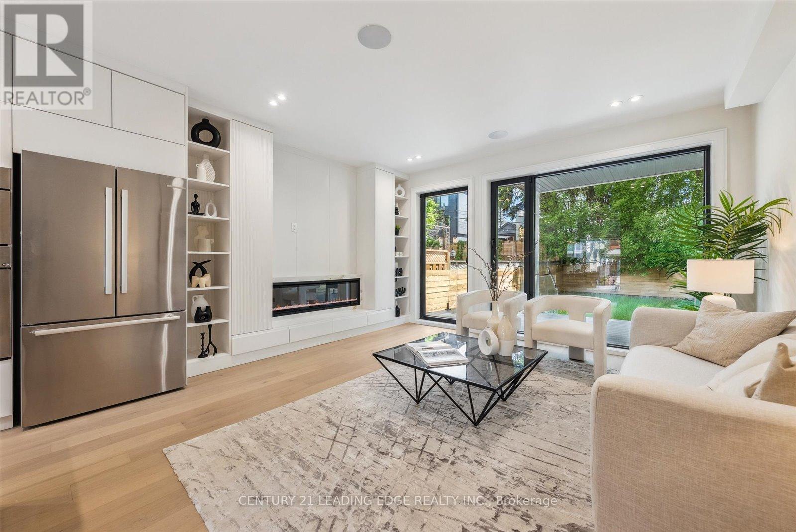 257 Robina Avenue, Toronto, Ontario  M6C 3Y9 - Photo 11 - C12077765