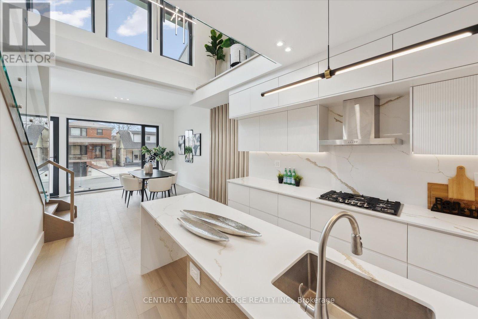 257 Robina Avenue, Toronto, Ontario  M6C 3Y9 - Photo 7 - C12077765