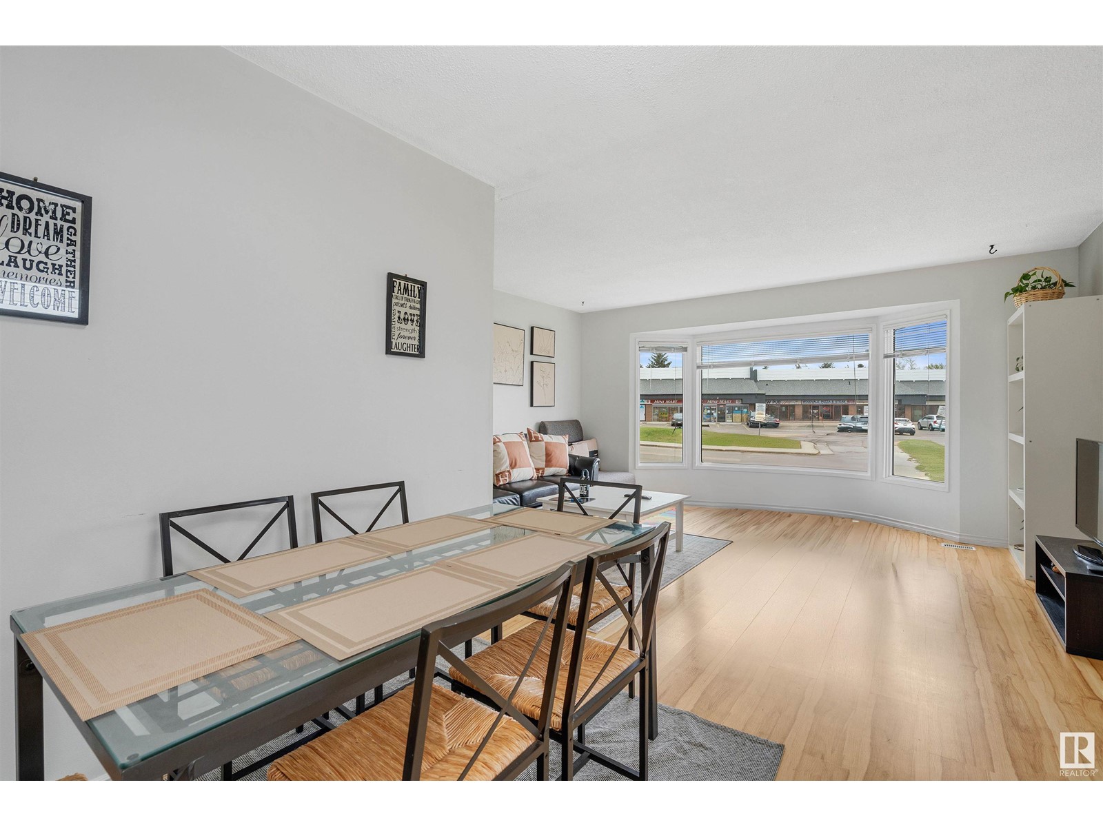 294 Woodvale Rd W Nw, Edmonton, Alberta  T6L 1P6 - Photo 8 - E4437743