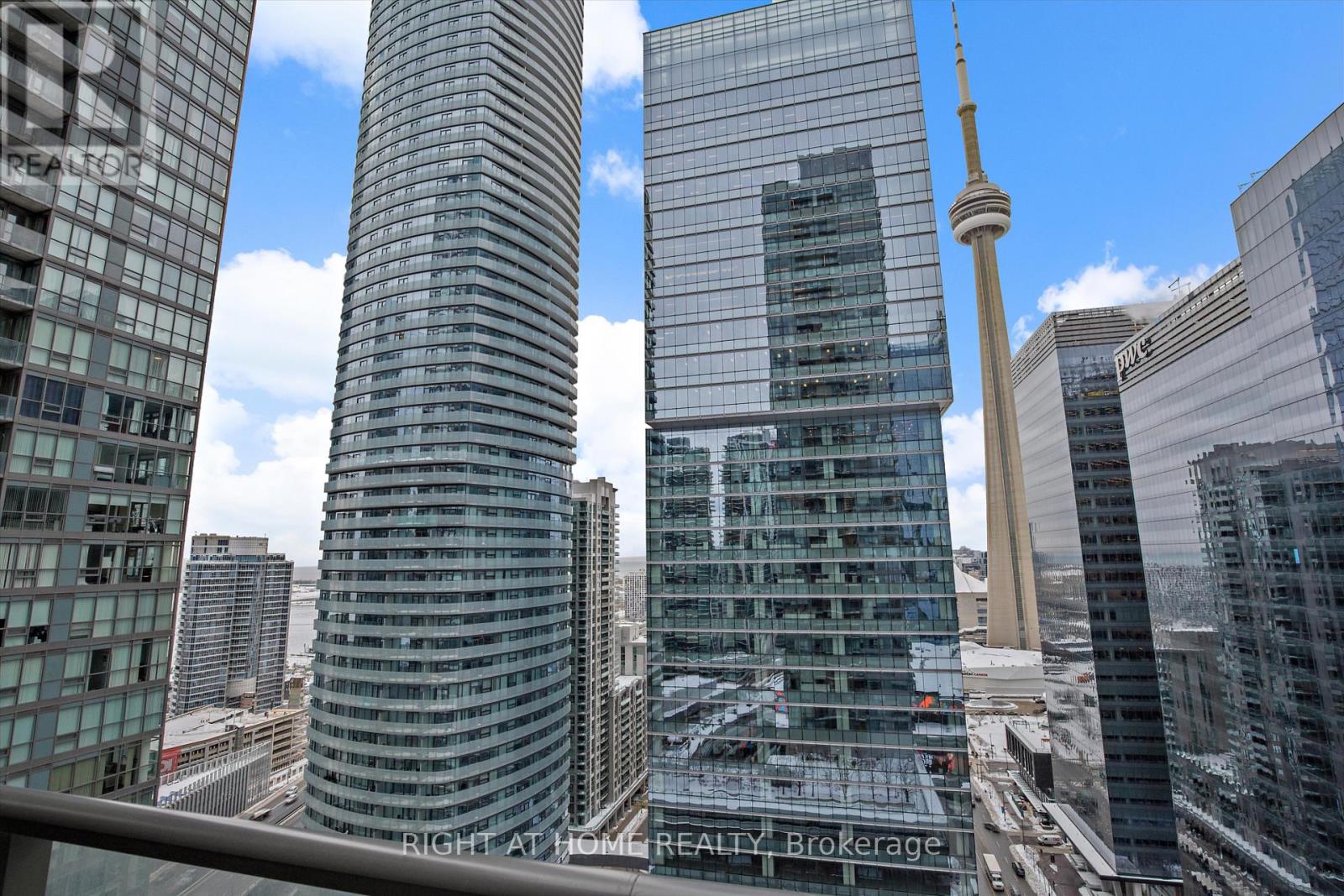 2403 - 65 Bremner Boulevard, Toronto, Ontario  M5J 0A7 - Photo 14 - C12164719