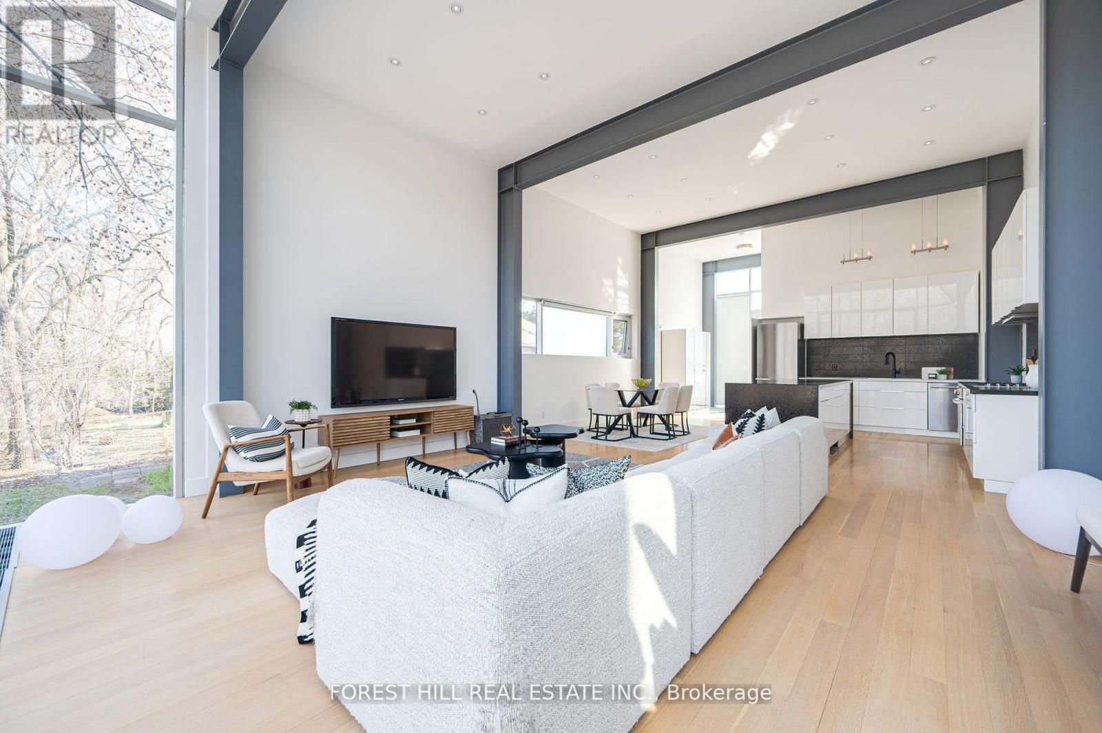 561 Arlington Avenue, Toronto, Ontario  M6C 3A6 - Photo 16 - C12164751