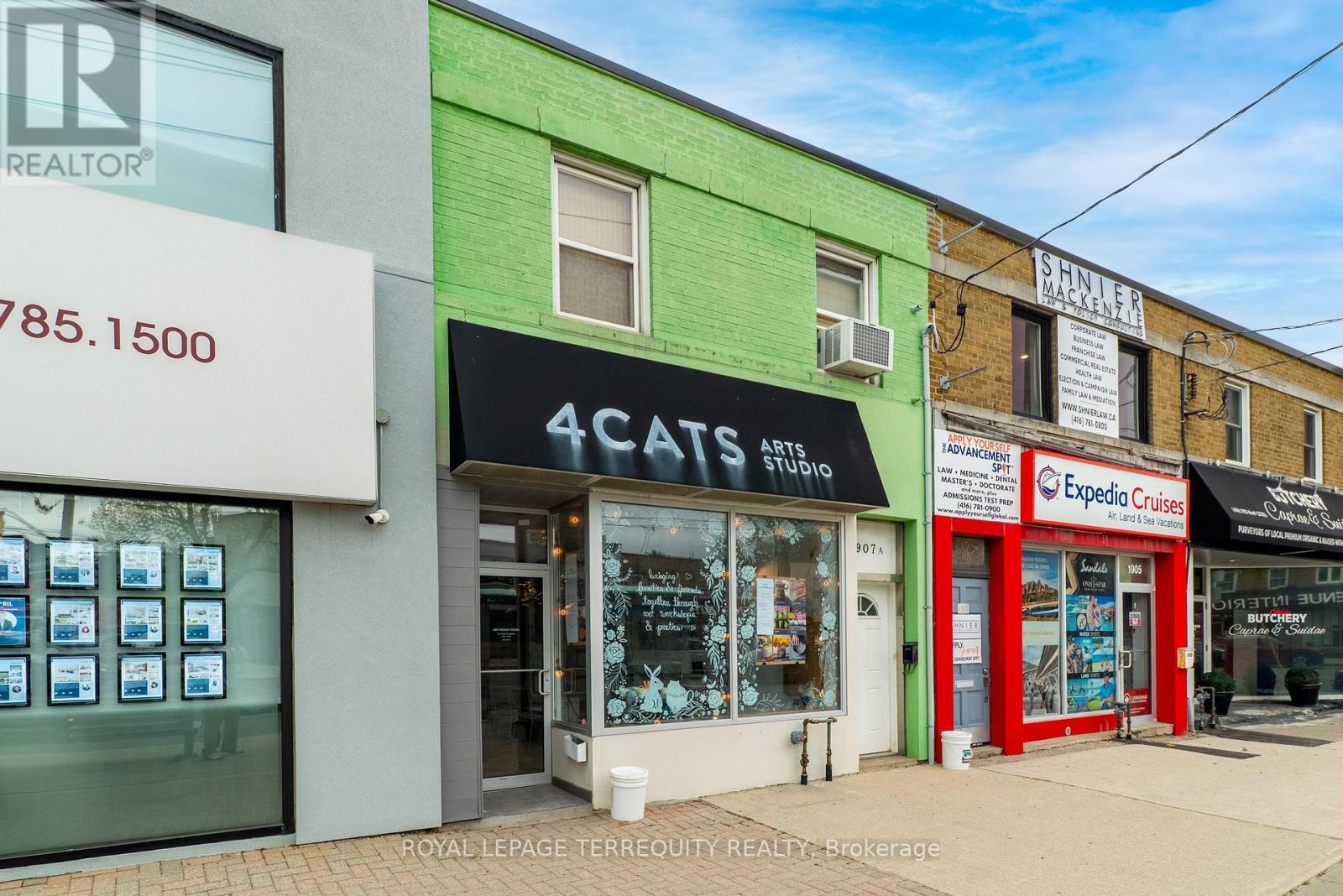 Property at 1907 AVENUE ROAD image 1