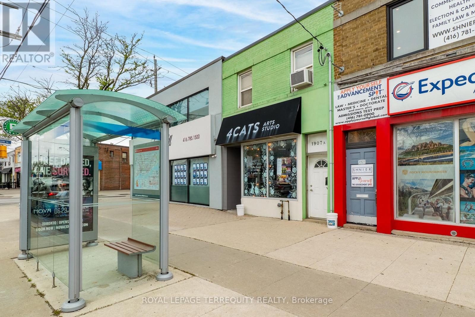 Property at 1907 AVENUE ROAD image 2