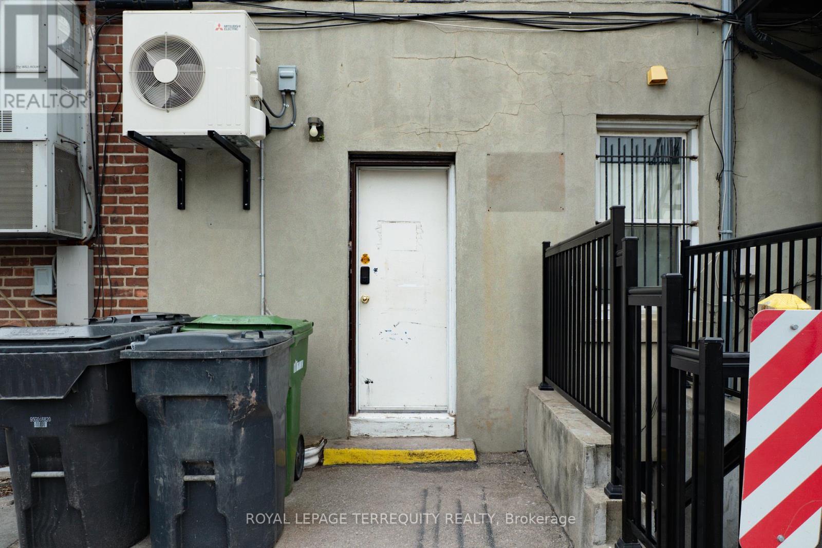 Property at 1907 AVENUE ROAD image 5