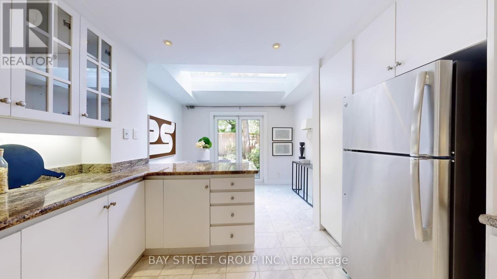 168 Macpherson Avenue, Toronto, Ontario  M5R 1W8 - Photo 21 - C12164864
