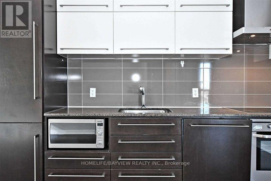 2402 - 770 Bay Street, Toronto (Bay Street Corridor), Ontario  M5G 0A6 - Photo 7 - C12164897