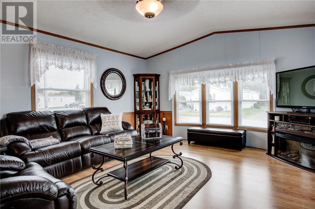 79 Corbin Street, Wahnapitae, Ontario  P0M 3C0 - Photo 10 - 2122405