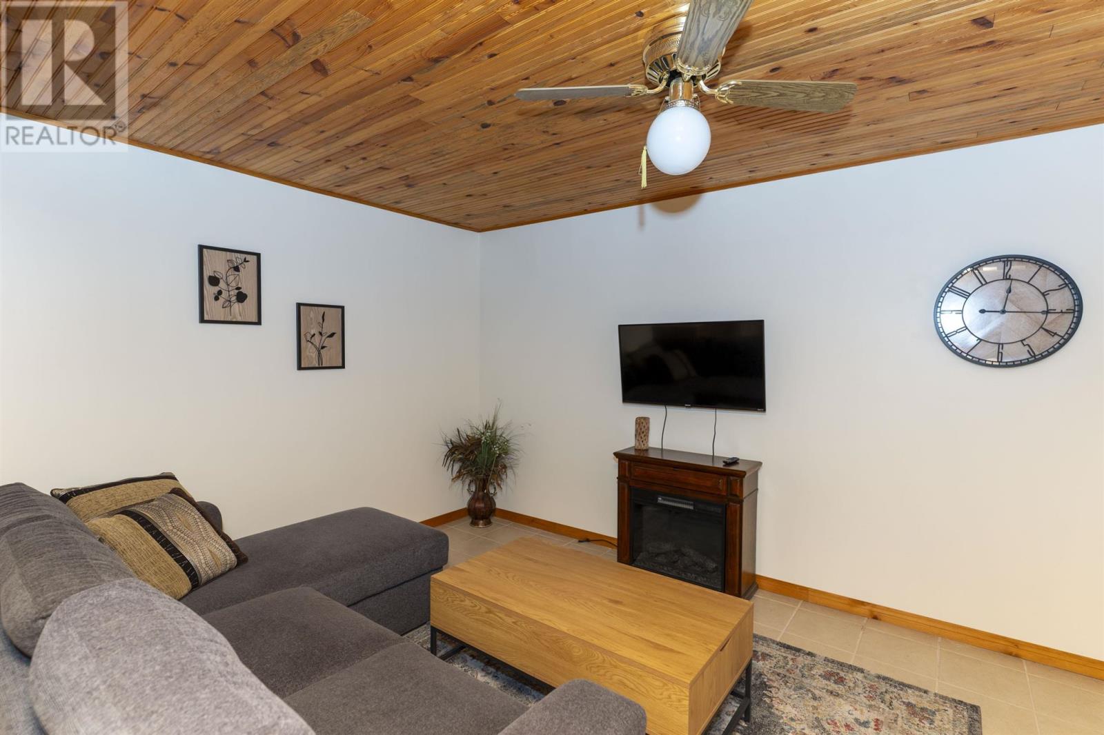 3294 Morgan Ave, Thunder Bay, Ontario  P7E 6L1 - Photo 25 - TB251161