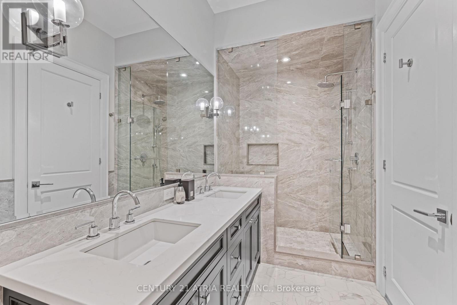 102 - 208 Main St Unionville, Markham, Ontario  L3R 6G8 - Photo 23 - N12155023