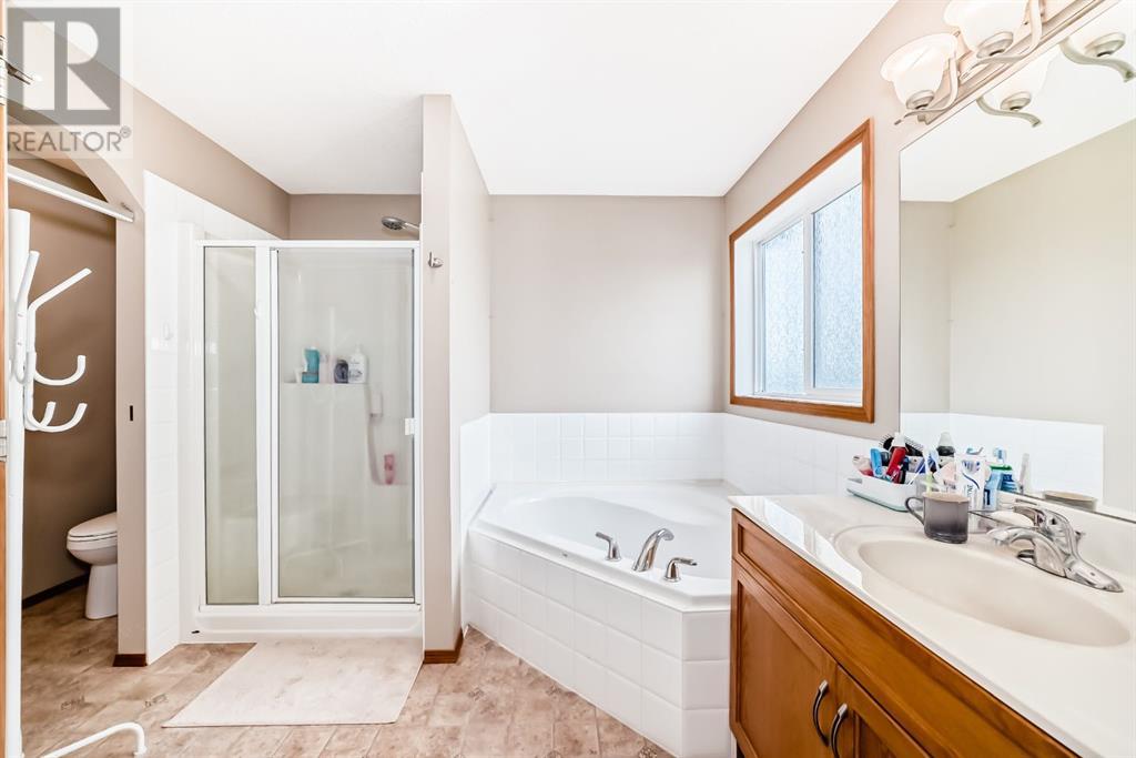 119 West Creek Meadow, Chestermere, Alberta  T1X 1S9 - Photo 24 - A2222624