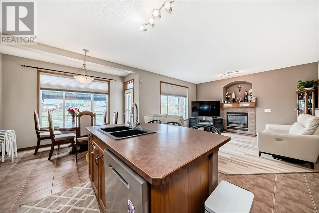 119 West Creek Meadow, Chestermere, Alberta  T1X 1S9 - Photo 13 - A2222624