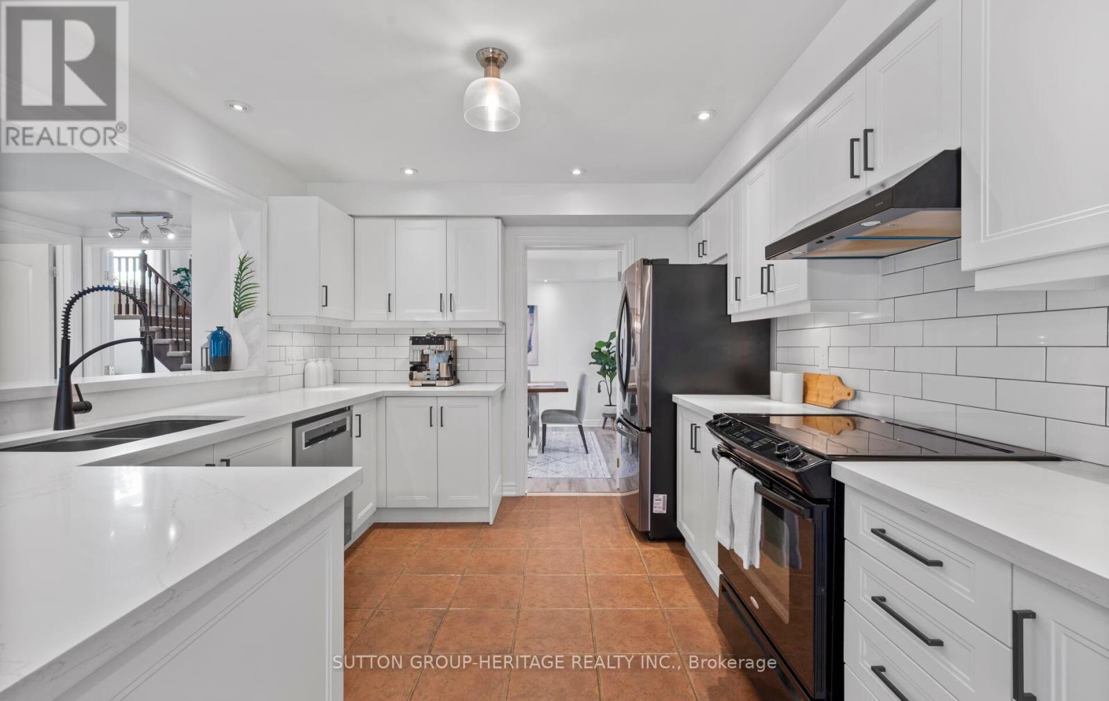 1553 Grandview Street N, Oshawa, Ontario  L1K 2R1 - Photo 10 - E12164683
