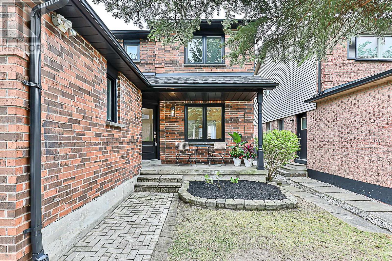 35 Buchanan Crescent, Aurora, Ontario  L4G 5K4 - Photo 3 - N12164655