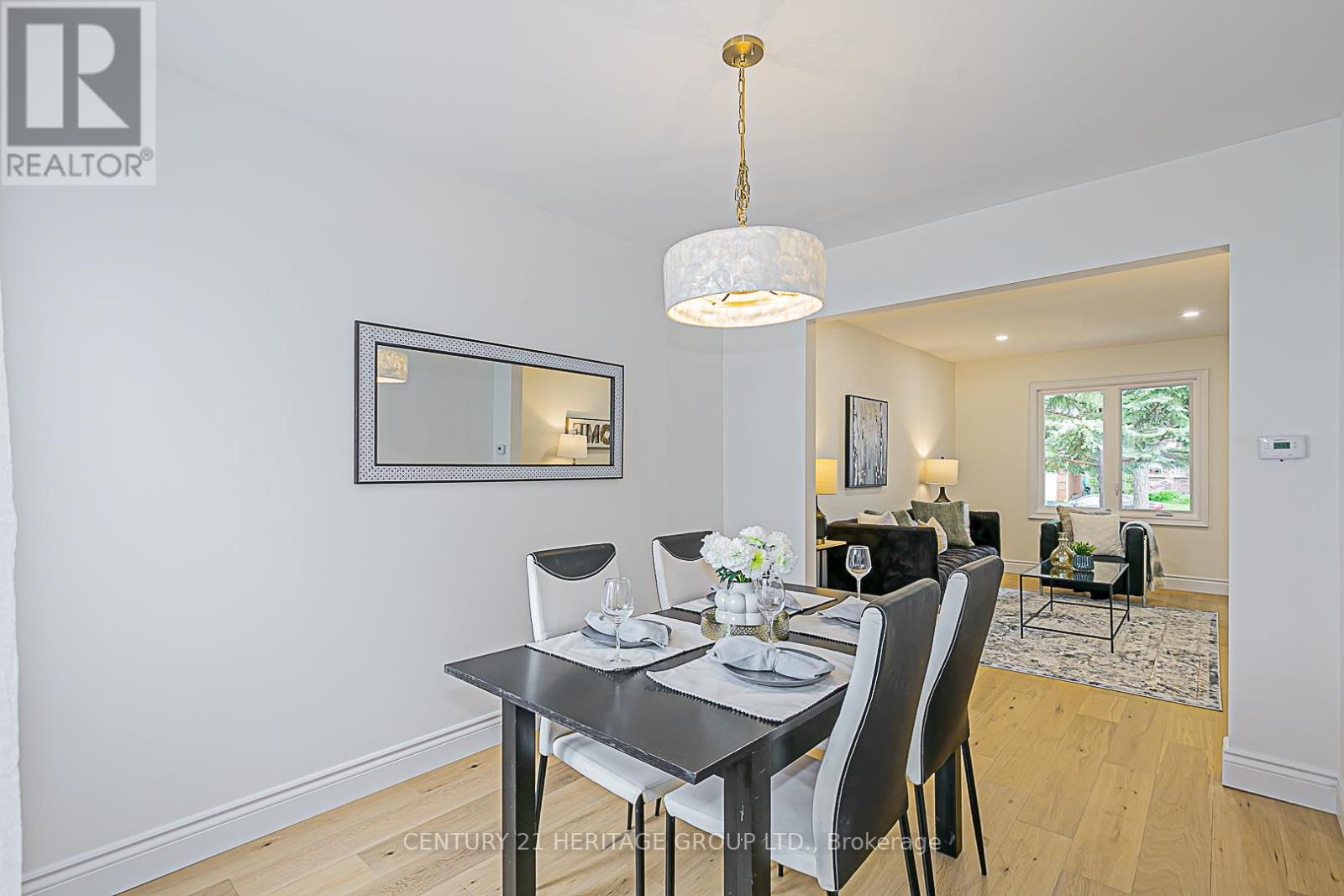 35 Buchanan Crescent, Aurora, Ontario  L4G 5K4 - Photo 9 - N12164655