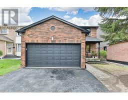 35 BUCHANAN CRESCENT, Aurora, Ontario