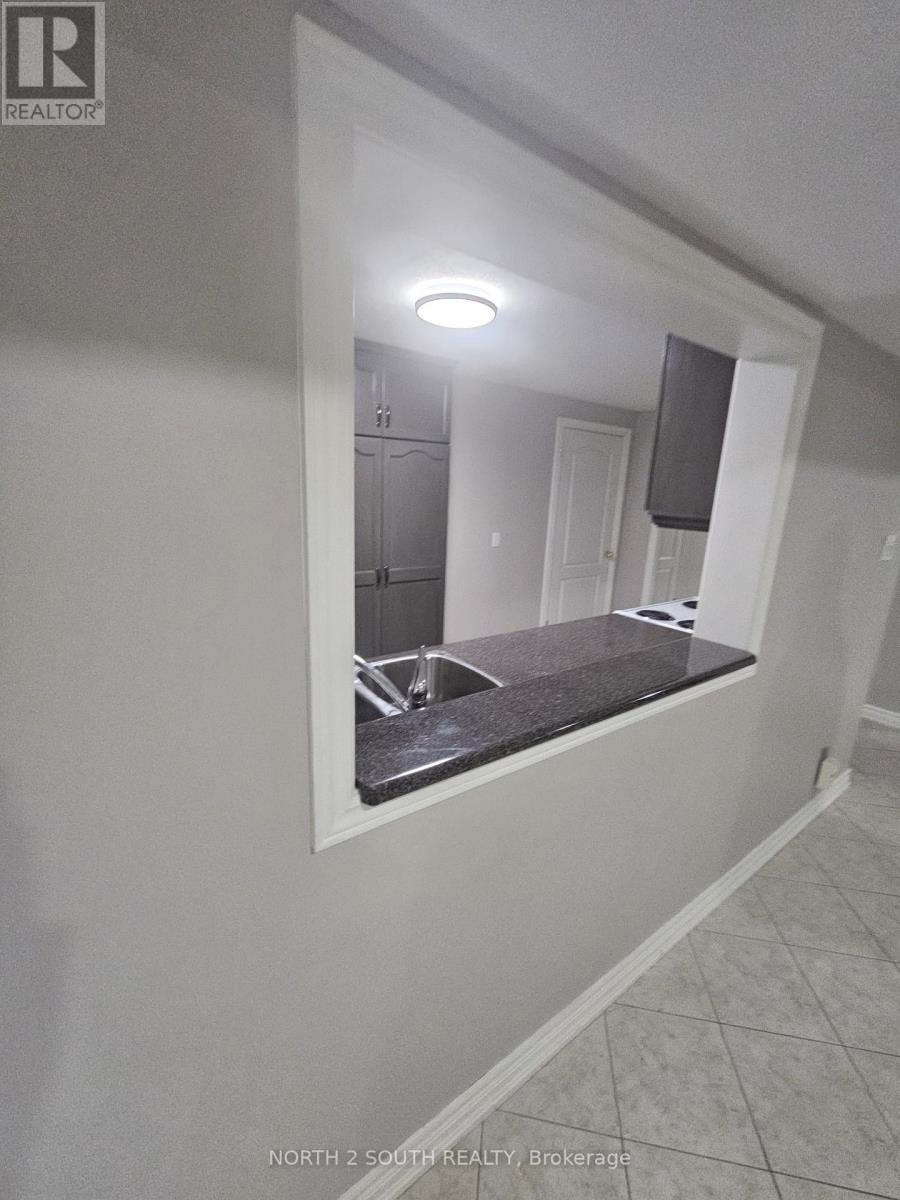 12 Villandry Crescent, Vaughan, Ontario  L6A 2R1 - Photo 6 - N12164714