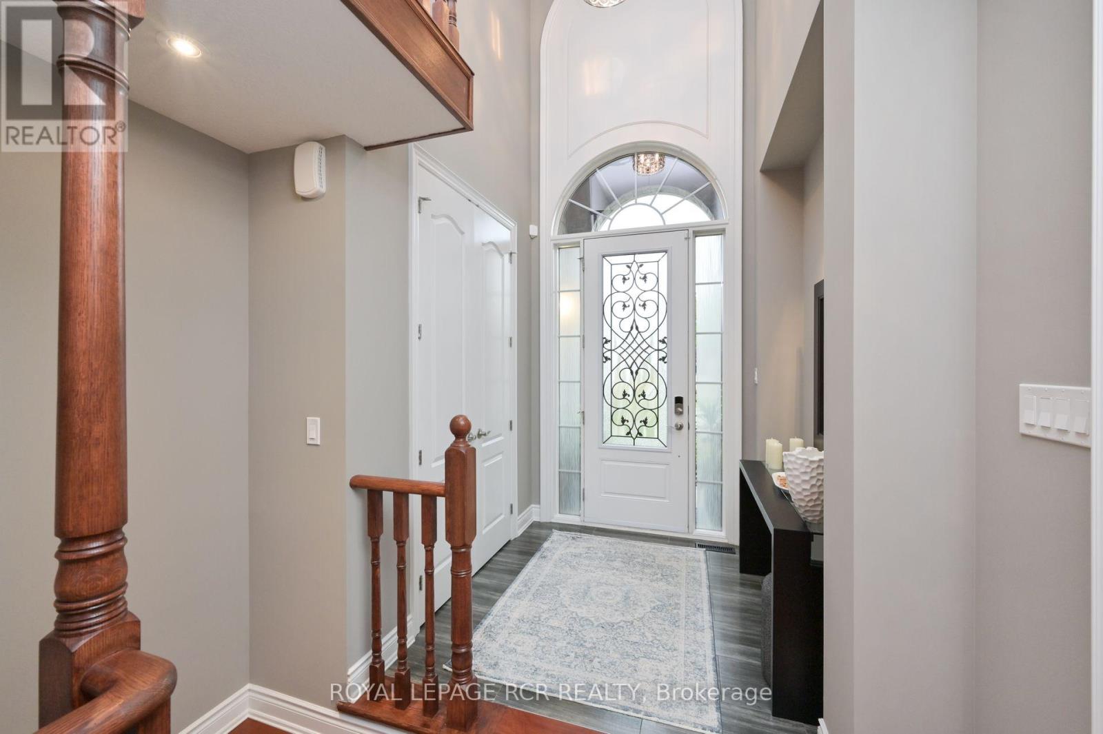 Property at 111 RIDGE WAY image 4