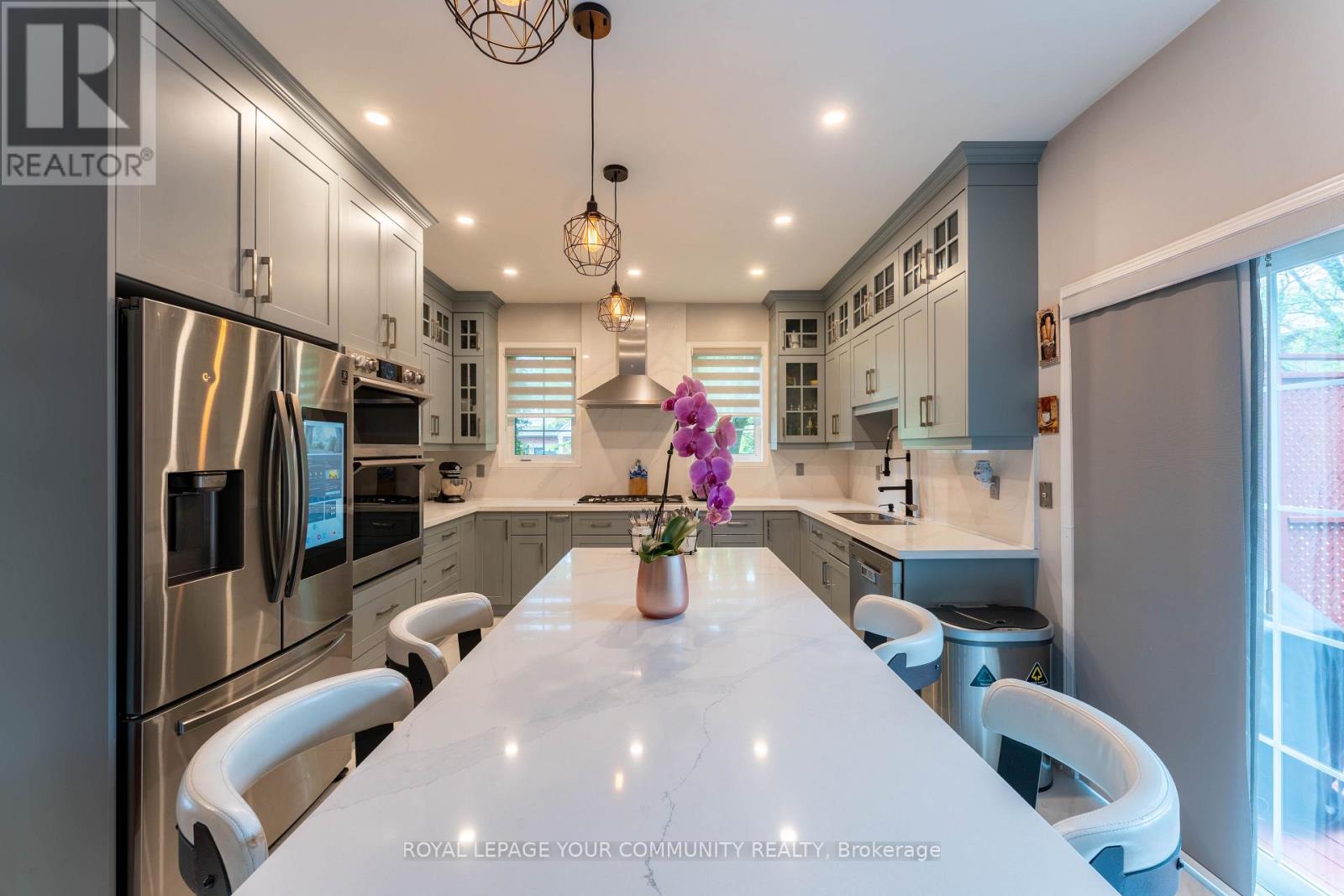 9 Glenis Gate, Richmond Hill, Ontario  L4E 4C4 - Photo 12 - N12164771
