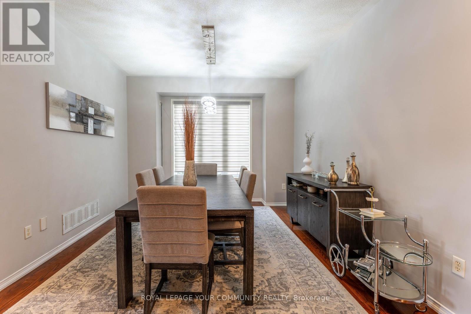9 Glenis Gate, Richmond Hill, Ontario  L4E 4C4 - Photo 8 - N12164771