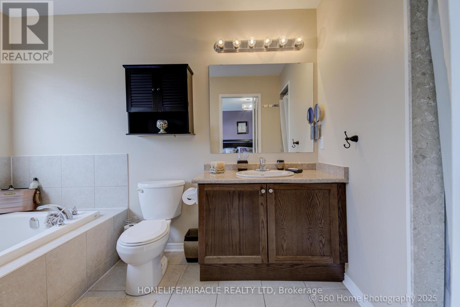 193 Orr Drive, Bradford West Gwillimbury, Ontario  L3Z 0S2 - Photo 23 - N12164777