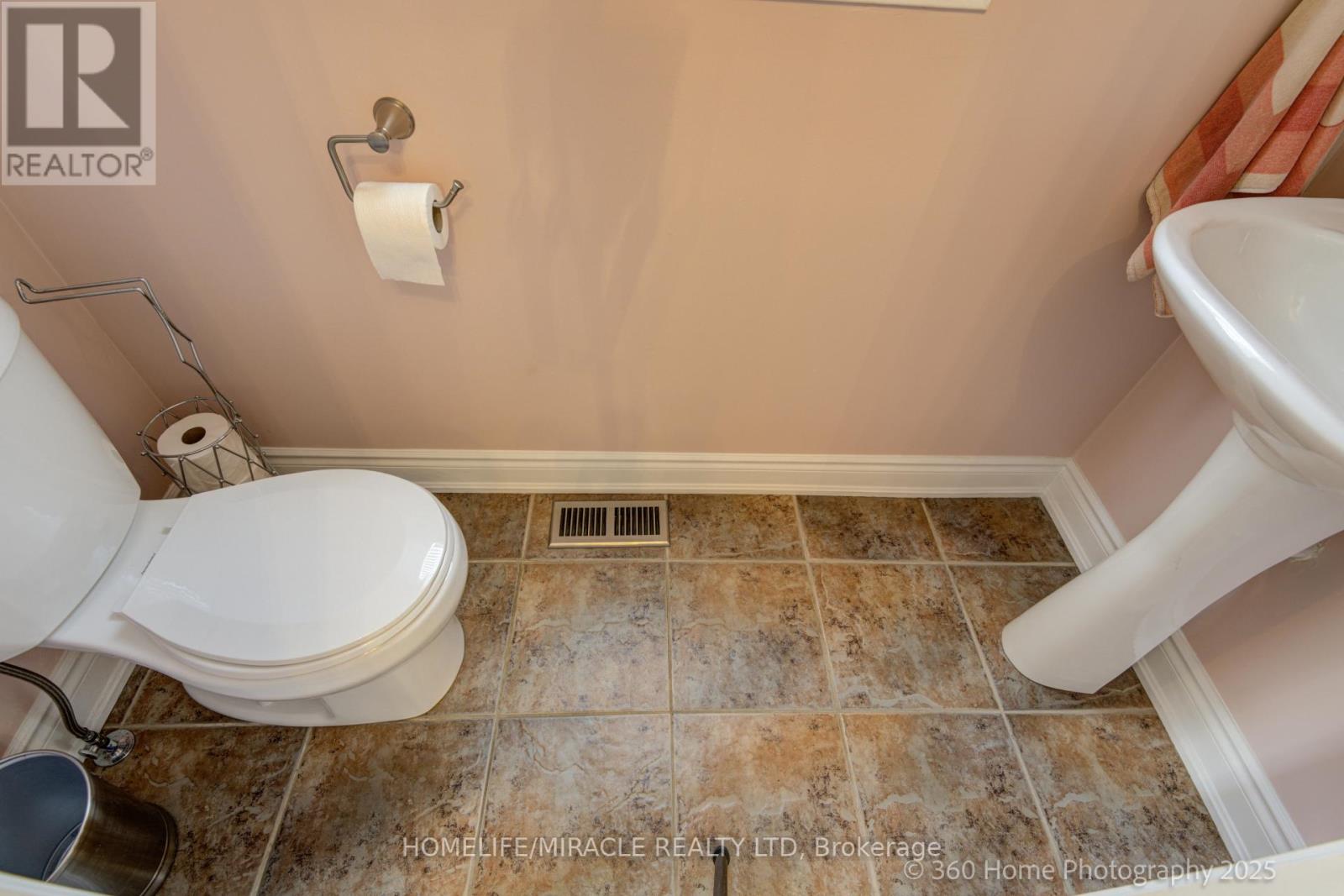 193 Orr Drive, Bradford West Gwillimbury, Ontario  L3Z 0S2 - Photo 9 - N12164777