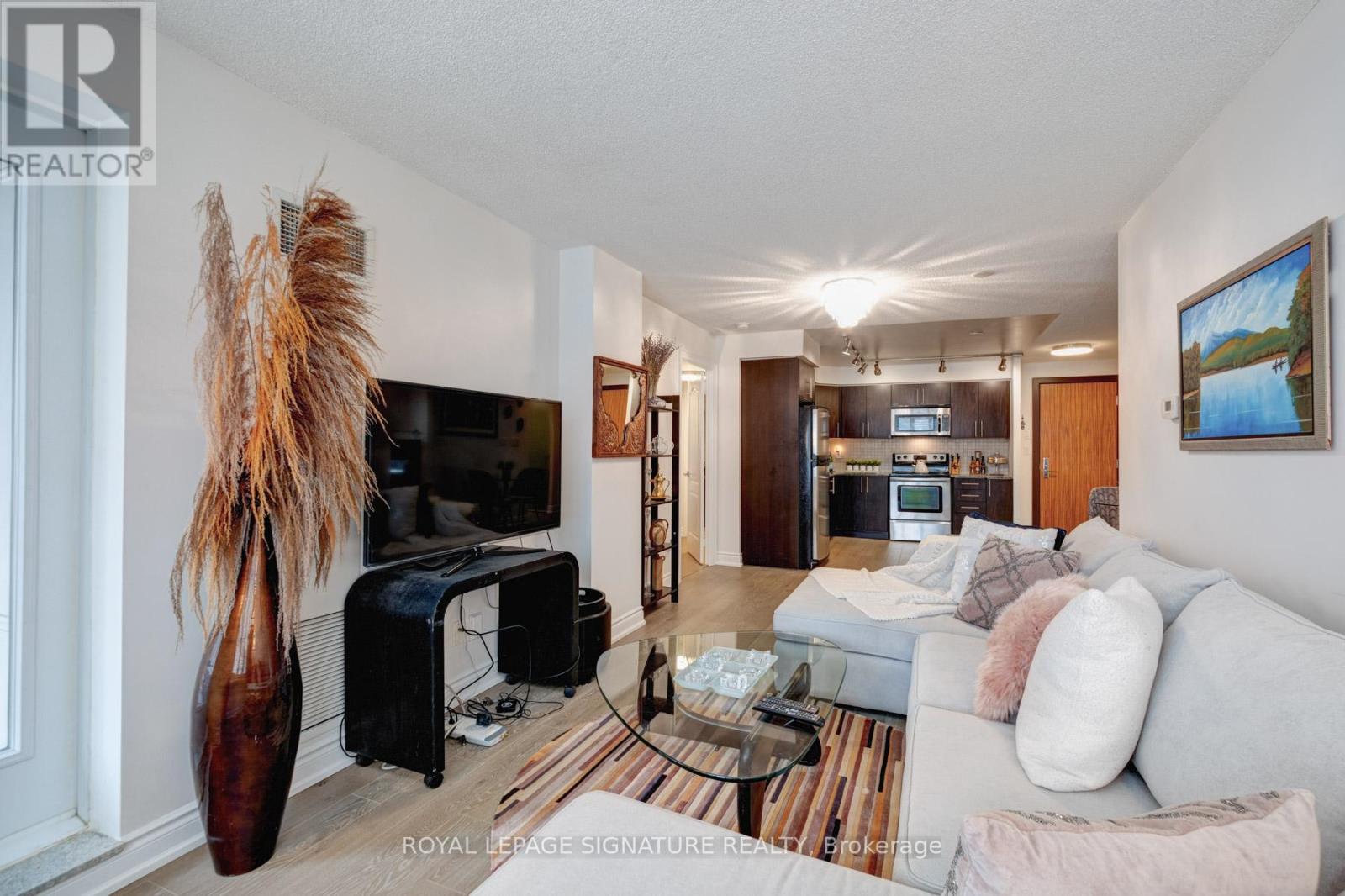 316 - 60 South Town Centre Boulevard, Markham, Ontario  L6G 0C5 - Photo 8 - N12164873
