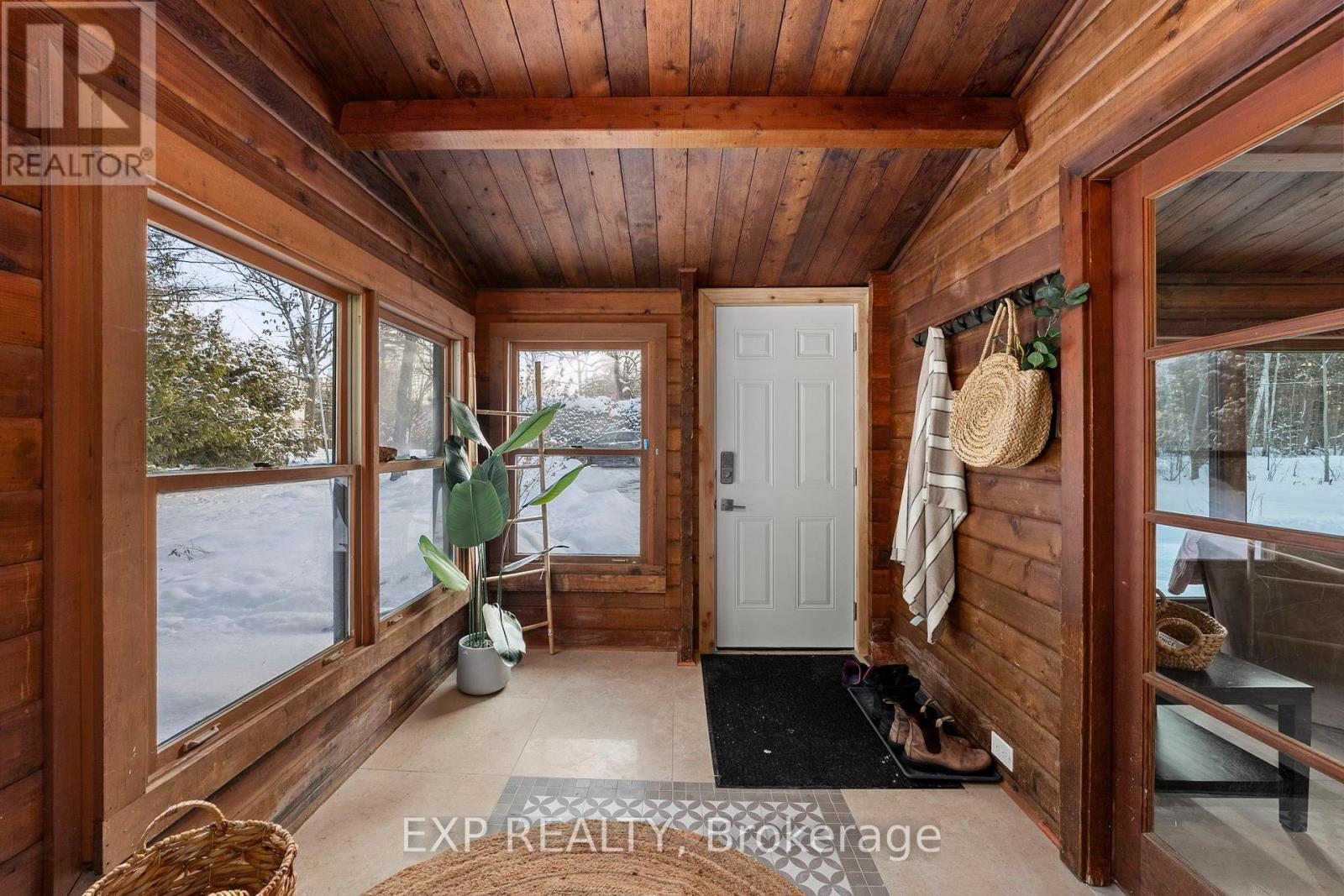 10 Maplewood Lane, Georgina, Ontario  L0E 1R0 - Photo 8 - N12164890