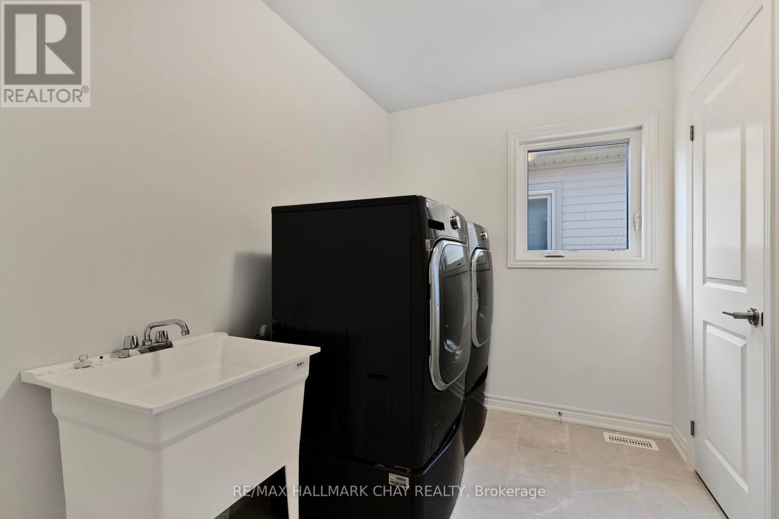 251 Madelaine Drive, Barrie, Ontario  L9S 2Z4 - Photo 30 - S12164656