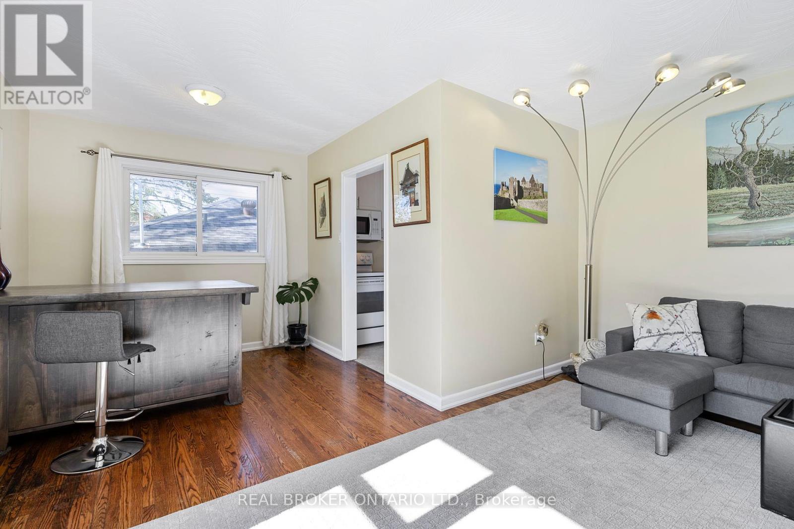 90 Johnson Street, Barrie, Ontario  L4M 4R3 - Photo 8 - S12164662