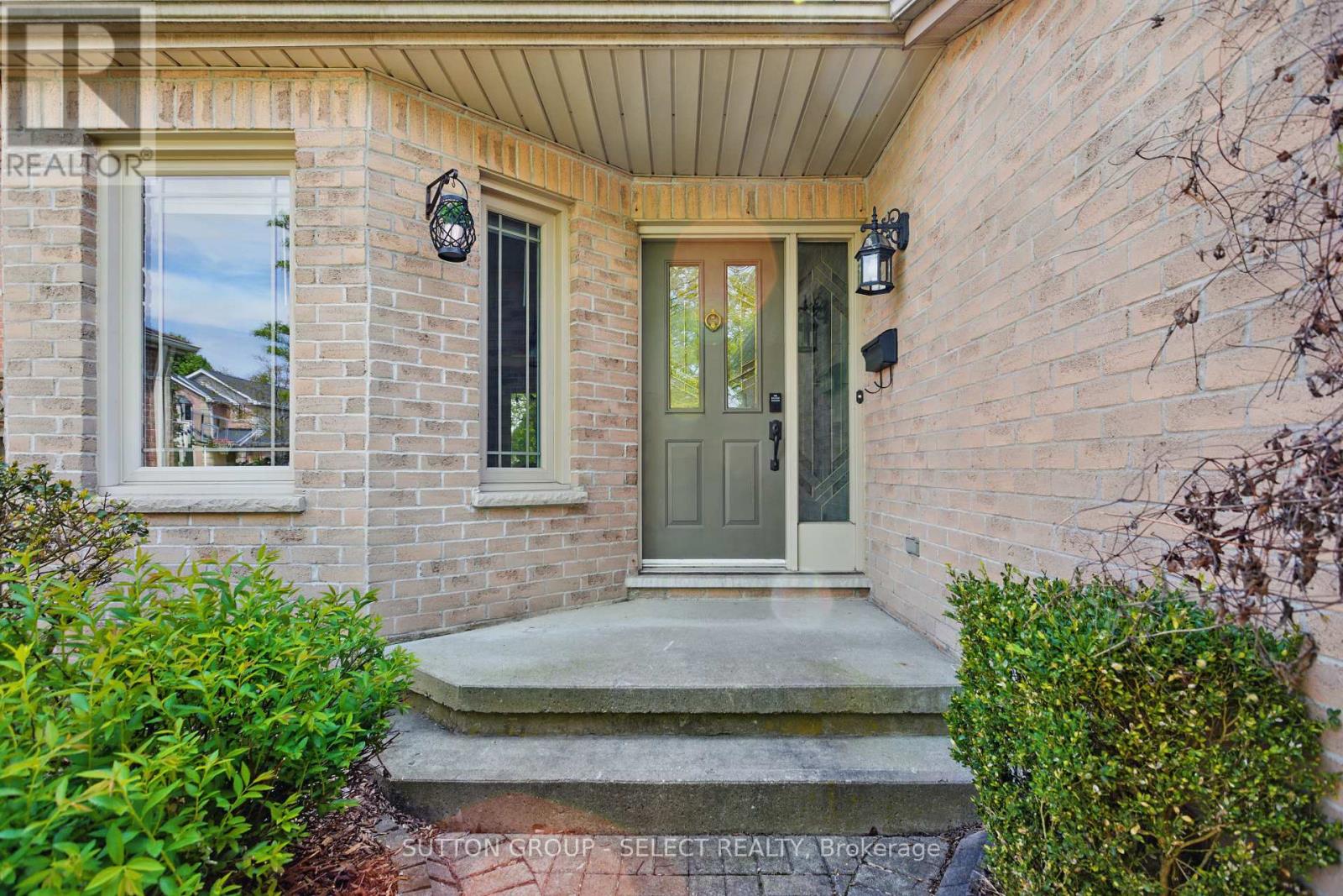 Photo 3 of 50 for 59 Laurel Crescent