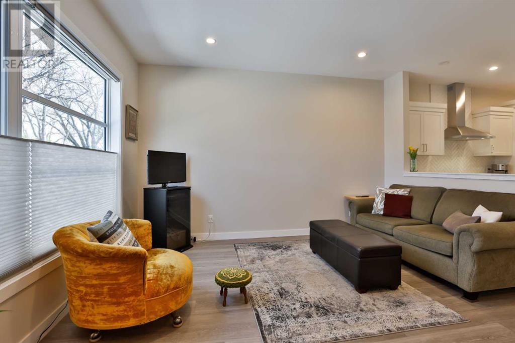 Property at 962 11 Street S image 3