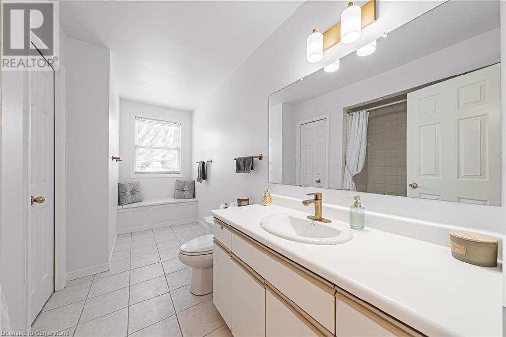 27 Westchester Drive, Kitchener, Ontario  N2B 3T1 - Photo 26 - 40730657