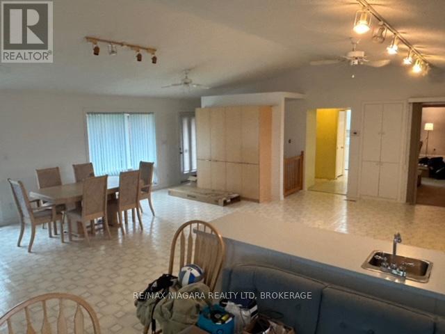6378 Mountain Road, Niagara Falls (Stamford), Ontario  L2E 6S4 - Photo 12 - X12165007