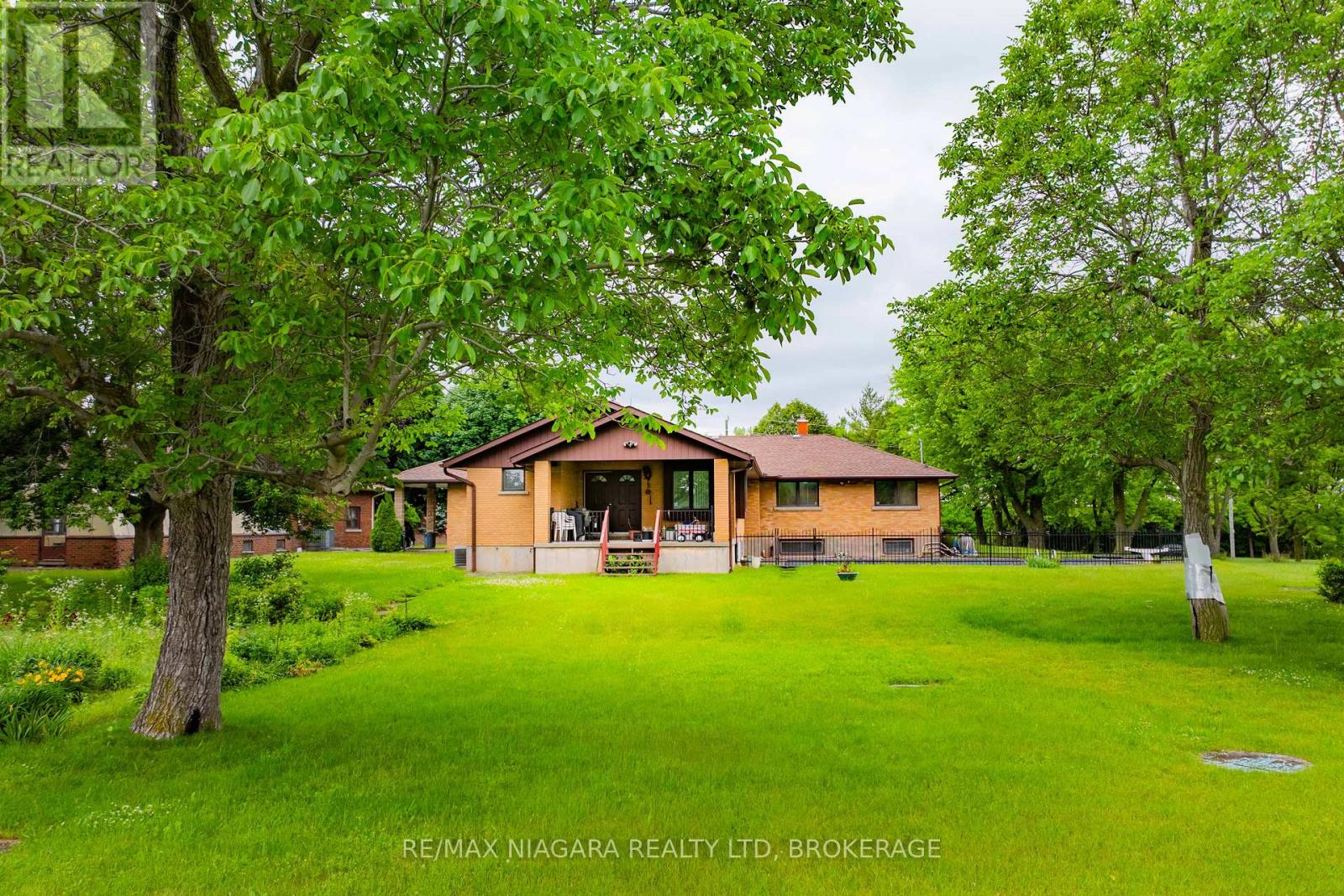 6378 Mountain Road, Niagara Falls (Stamford), Ontario  L2E 6S4 - Photo 31 - X12165007