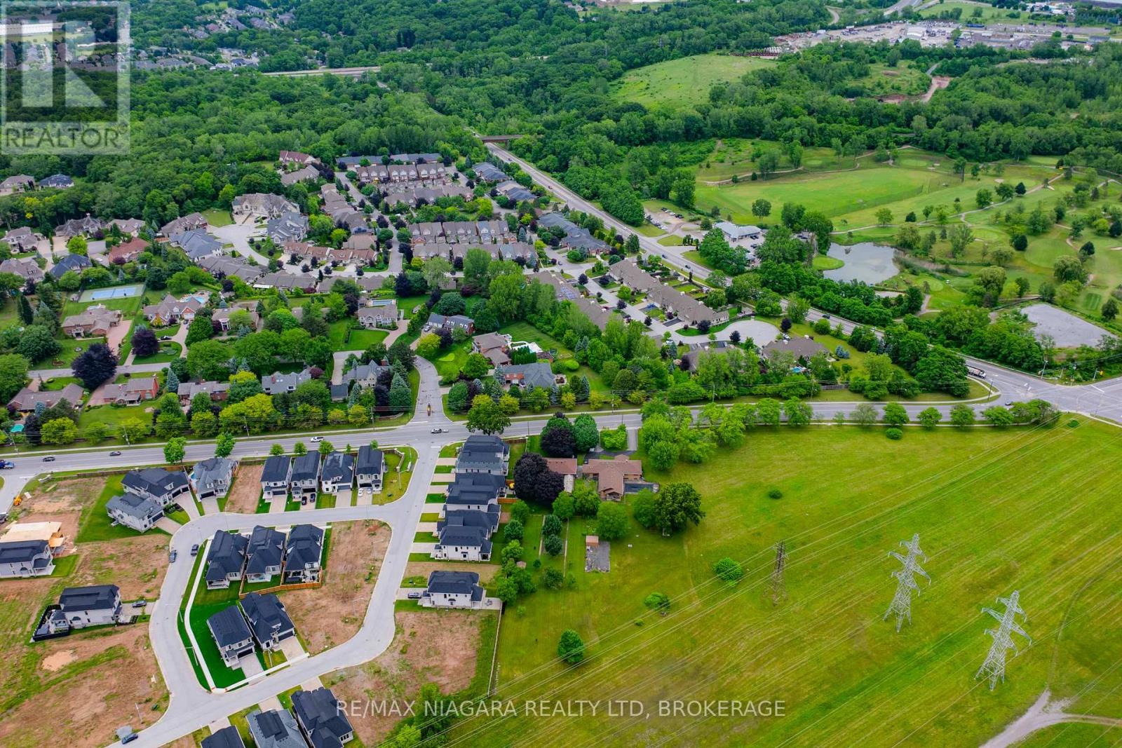 6378 Mountain Road, Niagara Falls (Stamford), Ontario  L2E 6S4 - Photo 8 - X12165007
