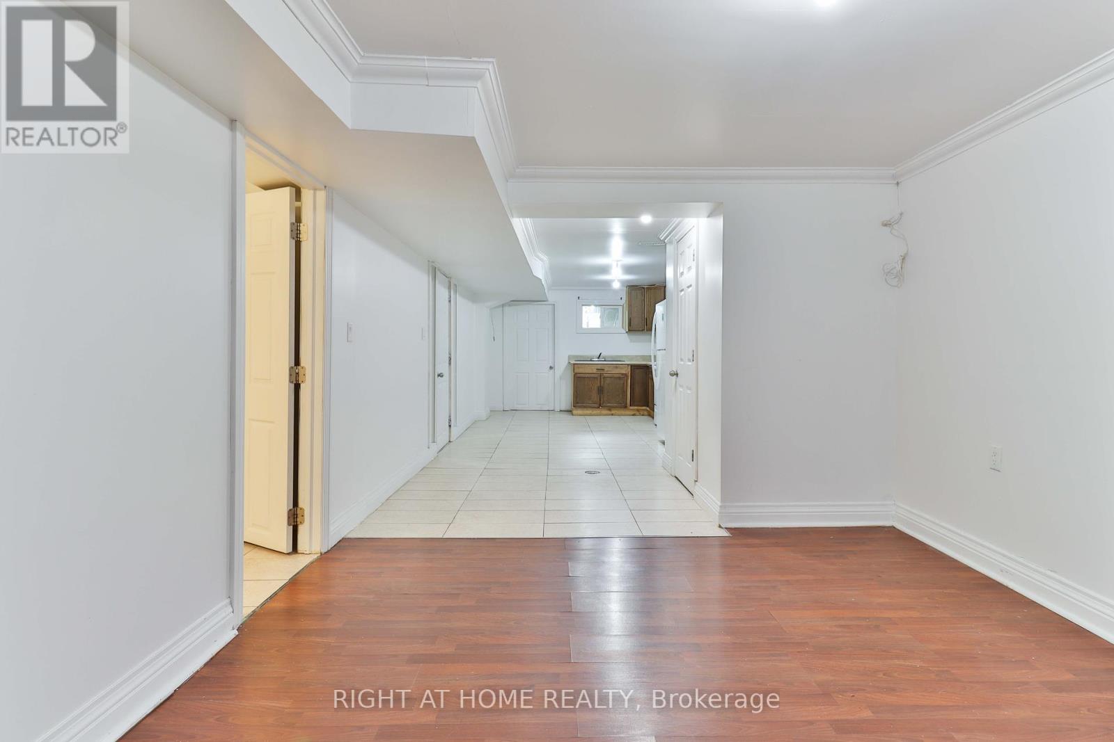 14 Midden Crescent, Toronto, Ontario  M9R 3L8 - Photo 32 - W12164650