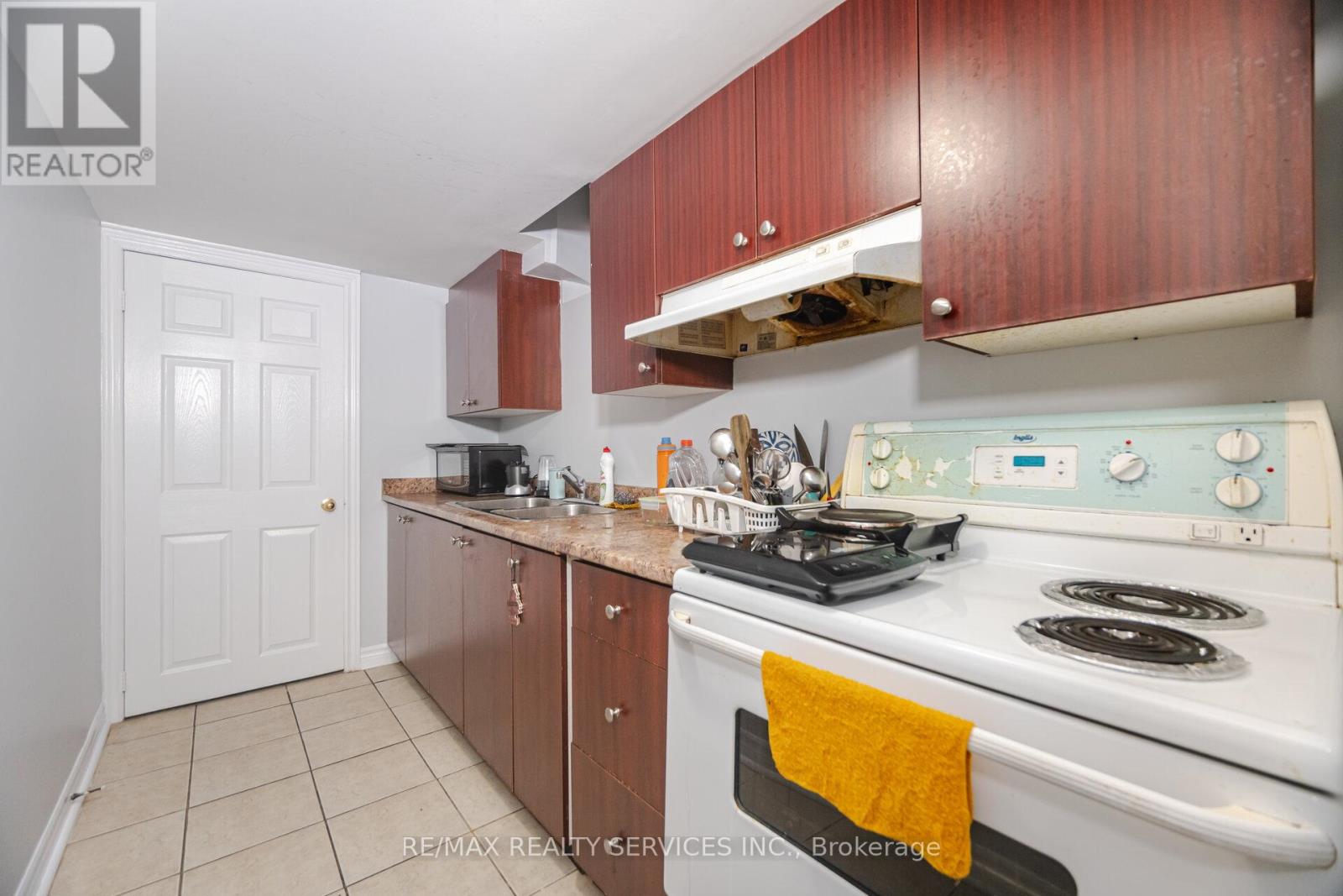 90 Crumlin Crescent, Brampton, Ontario  L6X 0Y4 - Photo 31 - W12164686