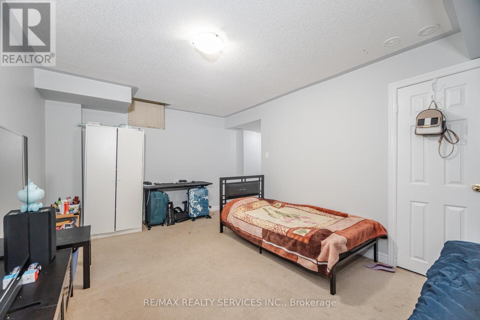 90 Crumlin Crescent, Brampton, Ontario  L6X 0Y4 - Photo 34 - W12164686