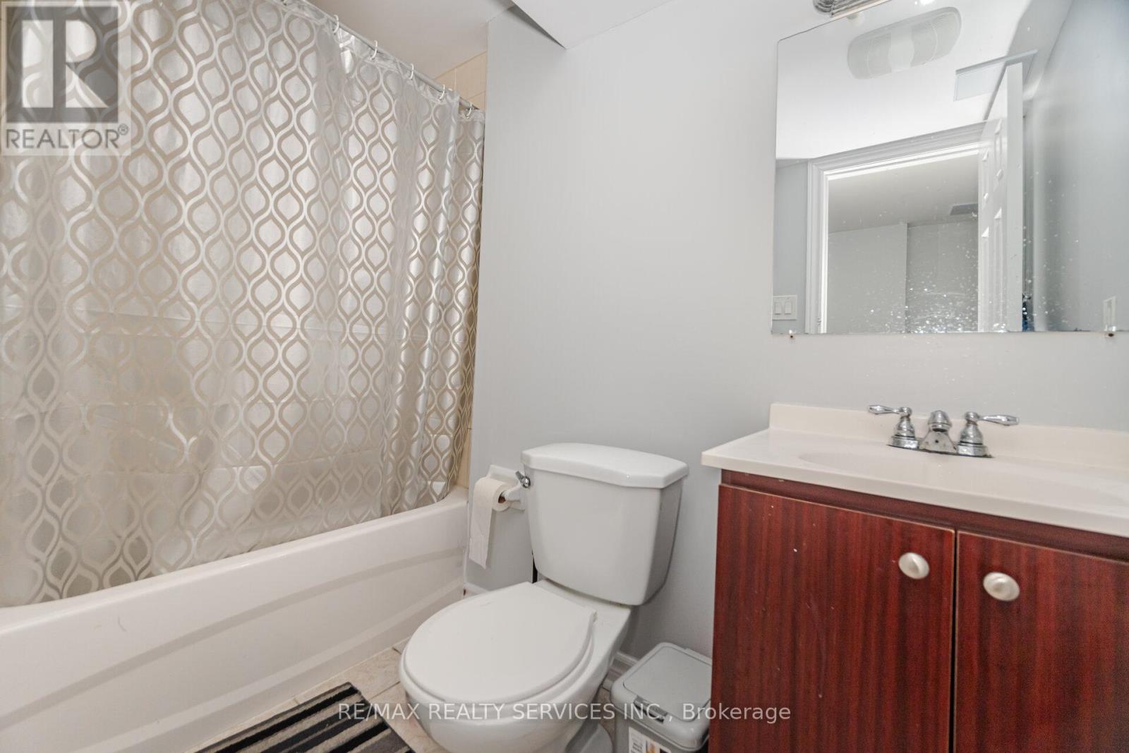 90 Crumlin Crescent, Brampton, Ontario  L6X 0Y4 - Photo 35 - W12164686