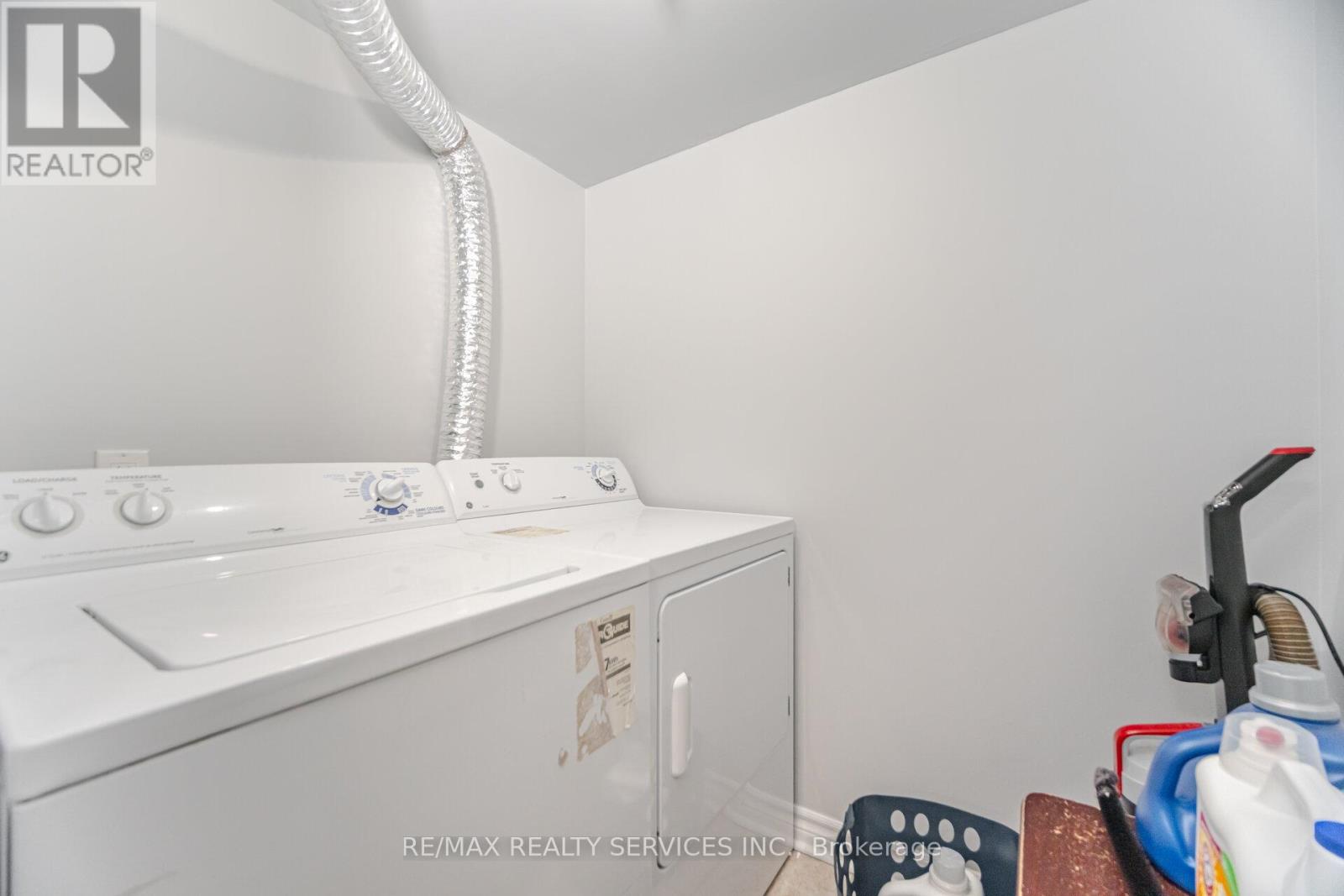 90 Crumlin Crescent, Brampton, Ontario  L6X 0Y4 - Photo 36 - W12164686