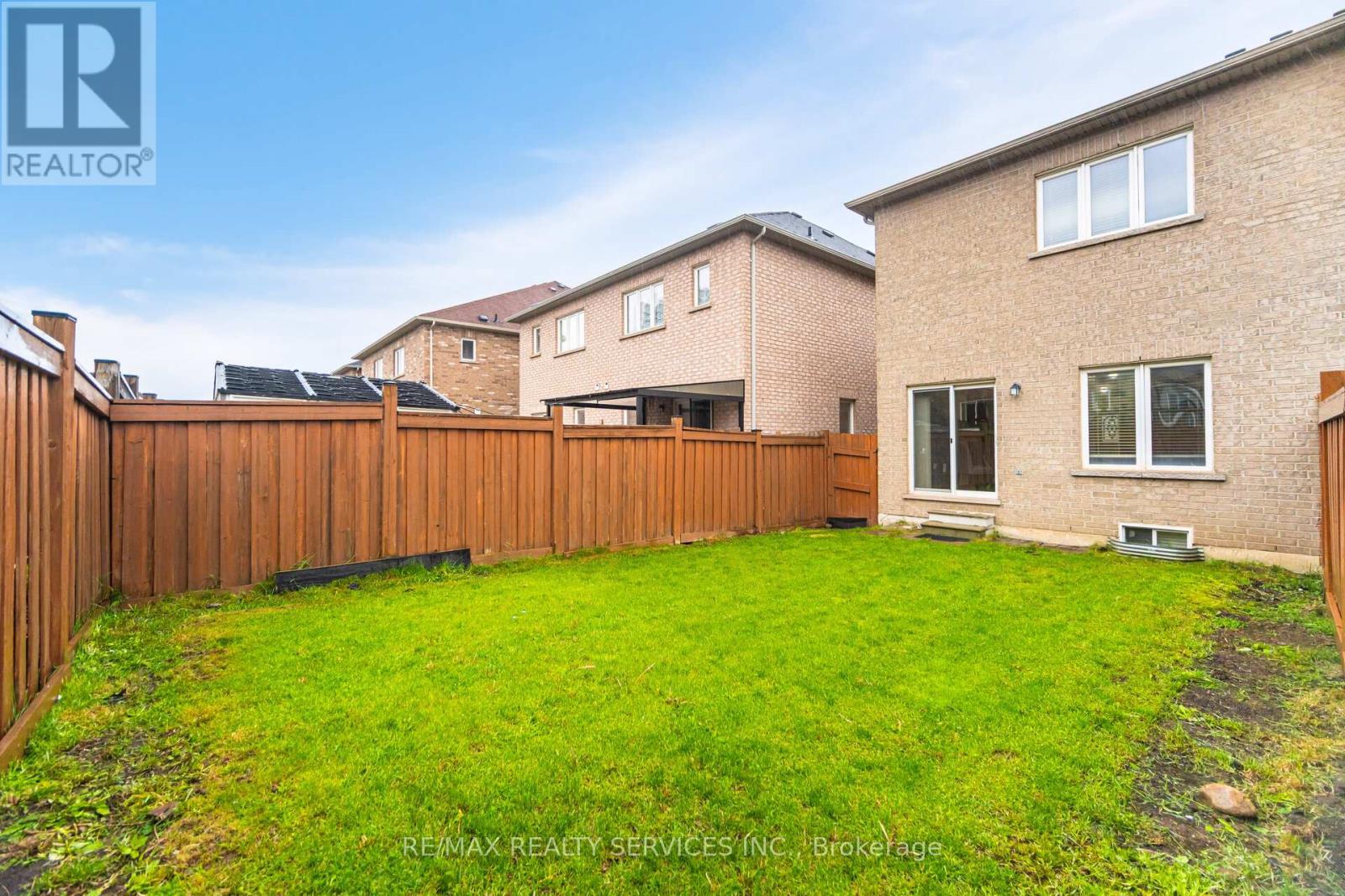 90 Crumlin Crescent, Brampton, Ontario  L6X 0Y4 - Photo 41 - W12164686